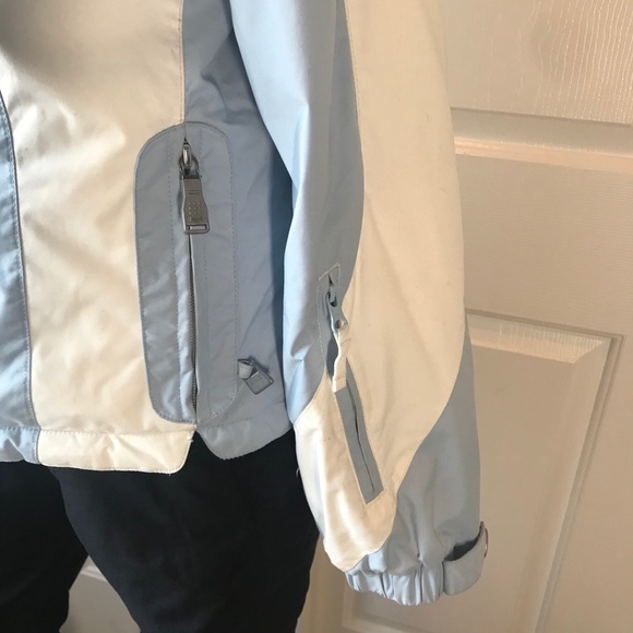 Nils Ski/Snowboard Jacket with hidden helmet hood - Picture 3 of 11